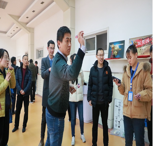 1555074921122003.jpg 图片关键词